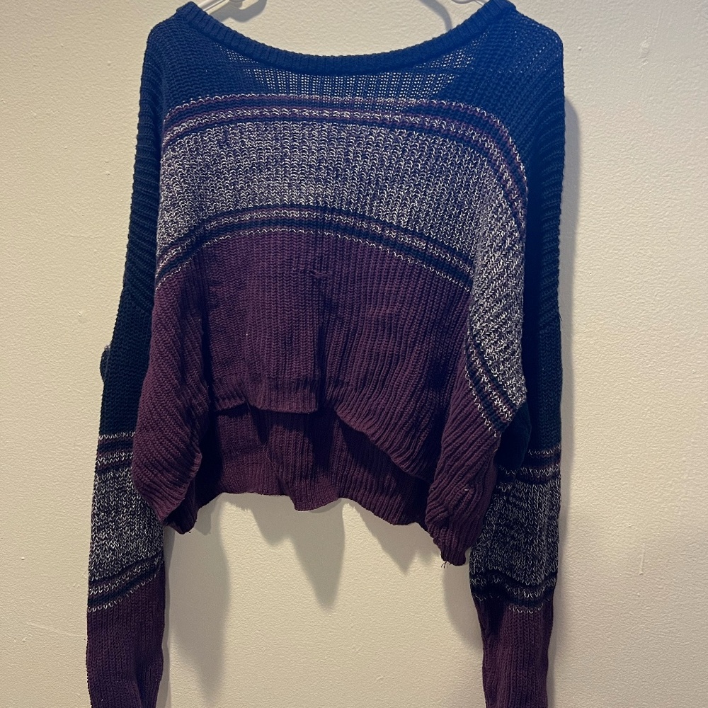 LA Hearts Plum and Blue Cropped Sweater- Size small